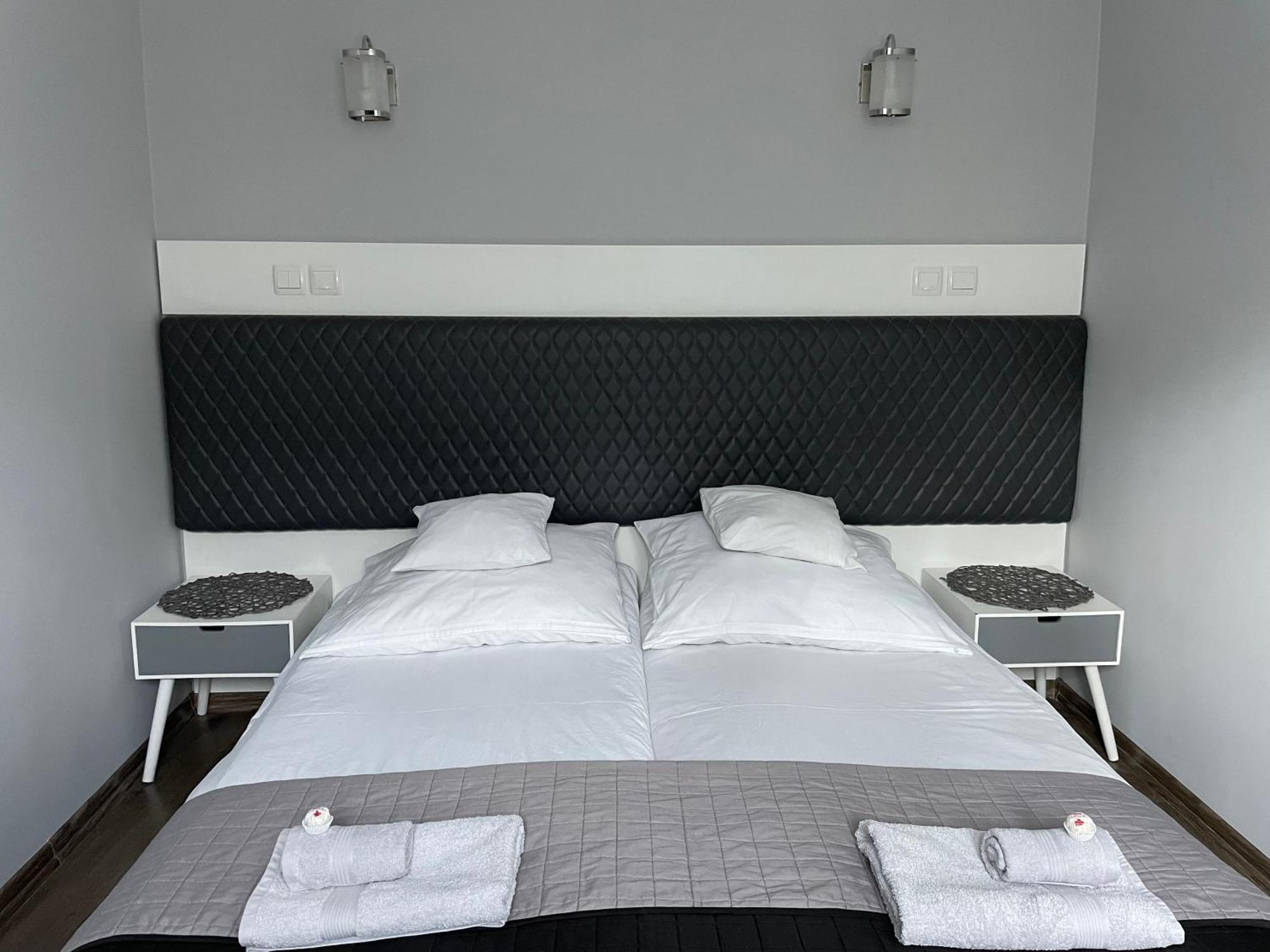 Apartament Lazur Pila Exterior photo